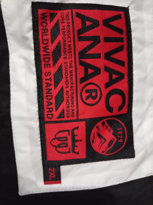 Зимняя куртка фирмы  VIVACANA.  Размер 2XL новая