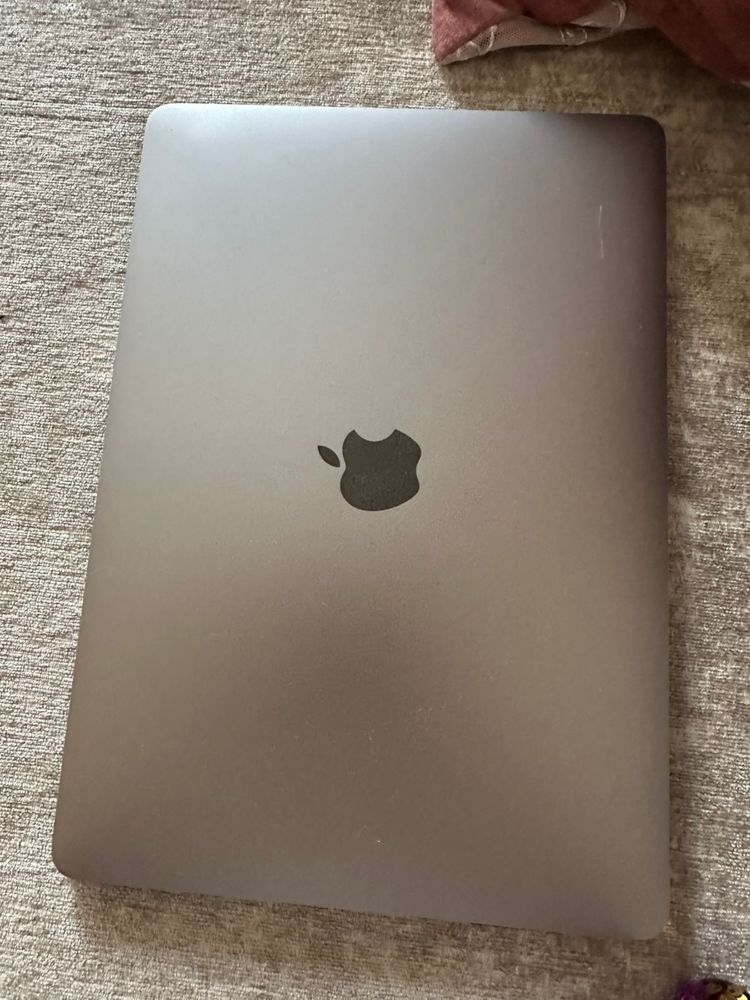 Срочно продам Mac Book pro