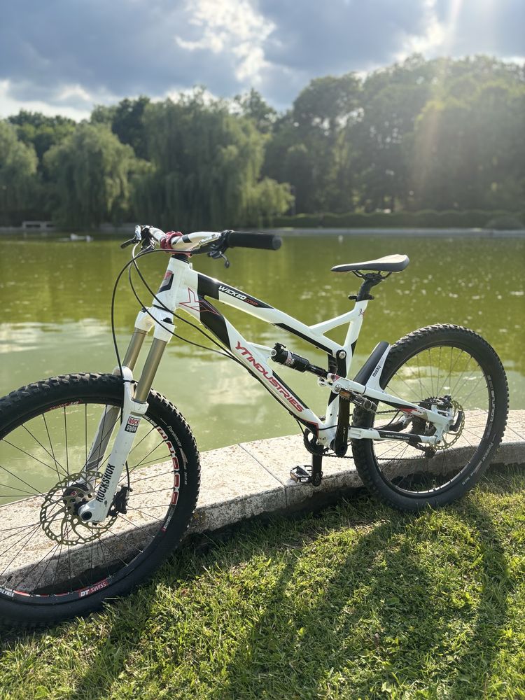 YT Industries Wicked Comp 26"