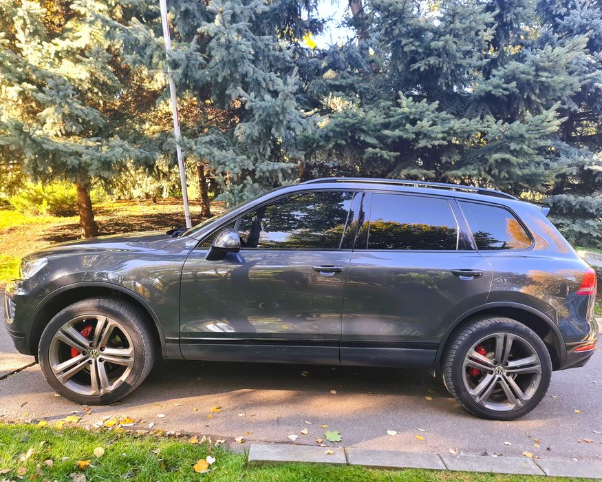 Volkswagen Touareg 3.0 TDI 262 CP (Euro 6 fara adblue)