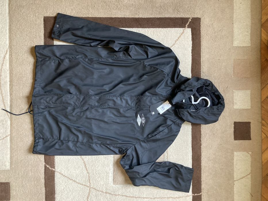 Volcom rain jacket NEW