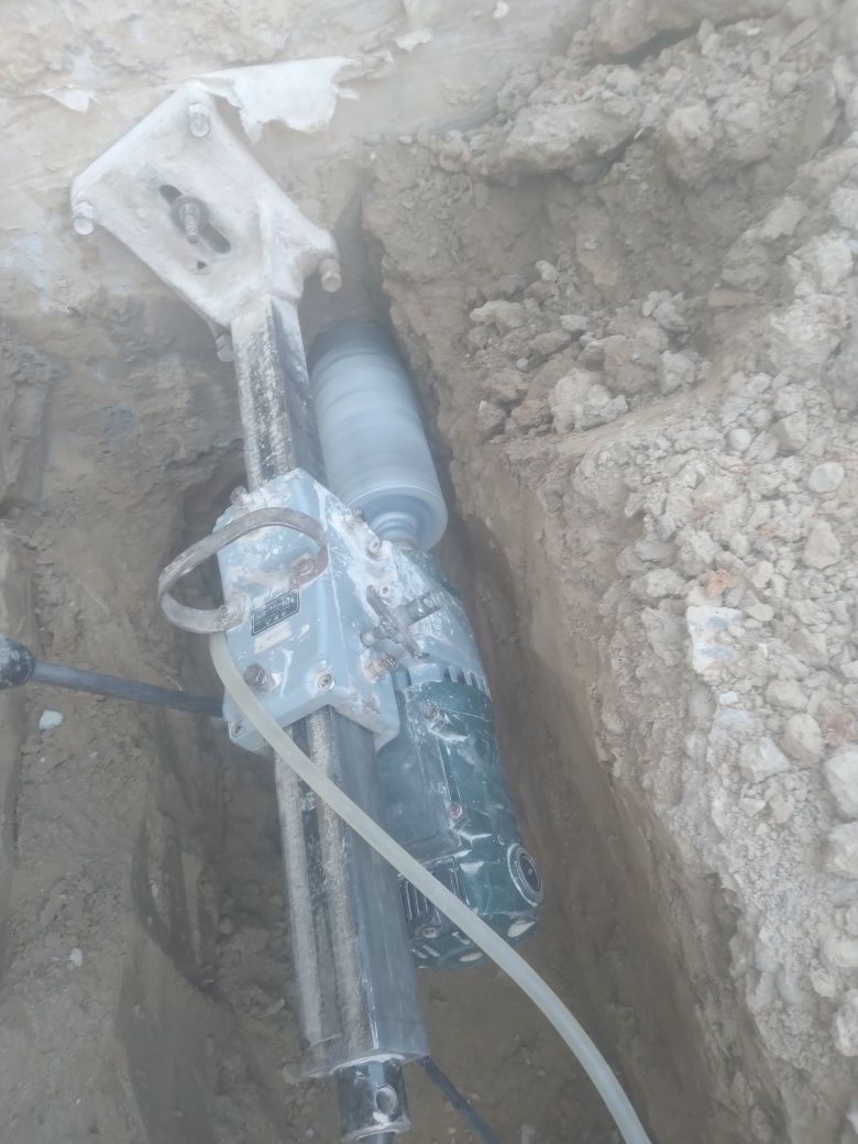 Almazneiy bureniya beton teshish