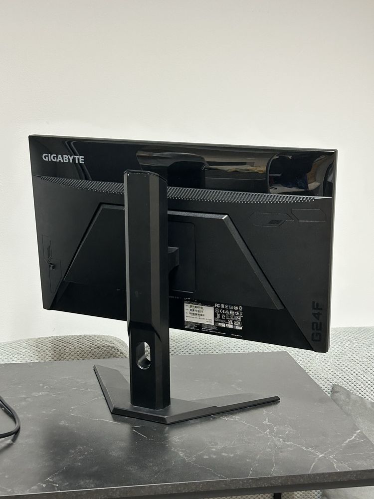 Монитор Gigabyte 165 hz