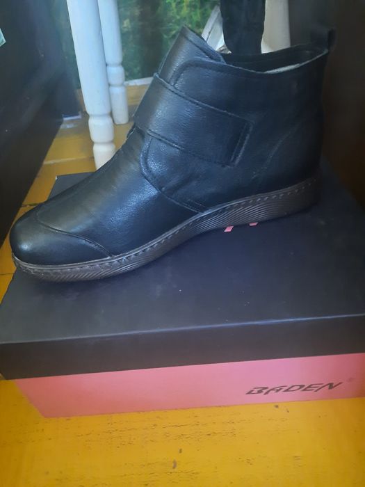 Женские полусапожки фирмы " BADEN "