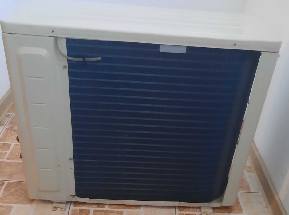 Daikin Sensira Bluevolution 12000 BTU aparat aer conditionat defect
