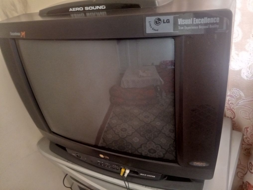 LG Televizor sotiladi