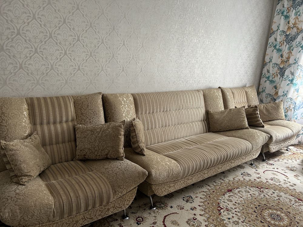 Продаются диван с креслами