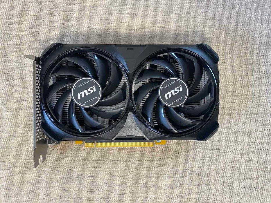 Продавам като нова видео карта RTX 4060 8 gb MSI Ventus