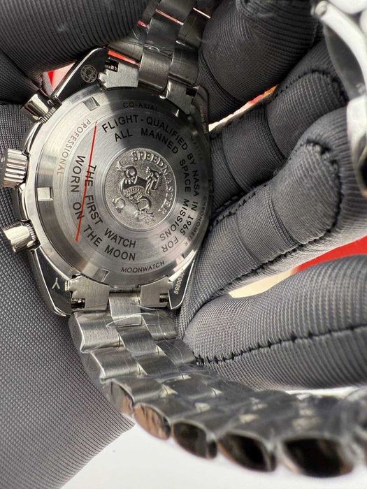 omega speedmaster сребристо-черен циферблат / хроно