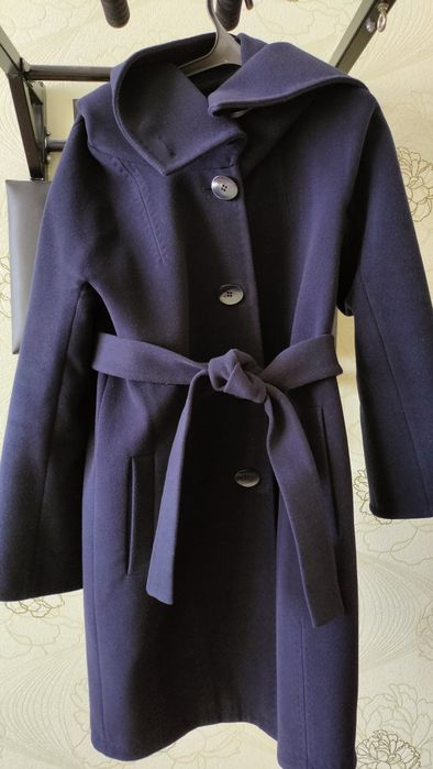 Срочно продам пальто женское весна -осень