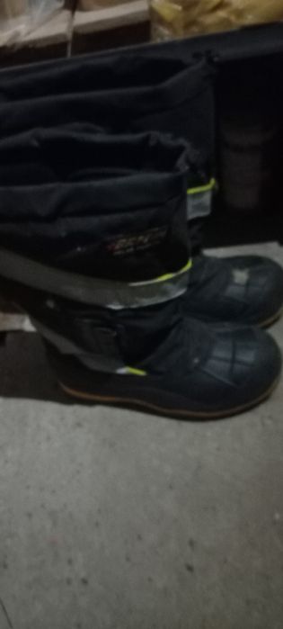 Продам ботинки фирмы,, Baffin,,