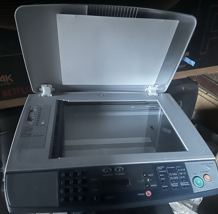 Принтер сканер 15тыс тКоника минолта Телевизор указана на втором фото