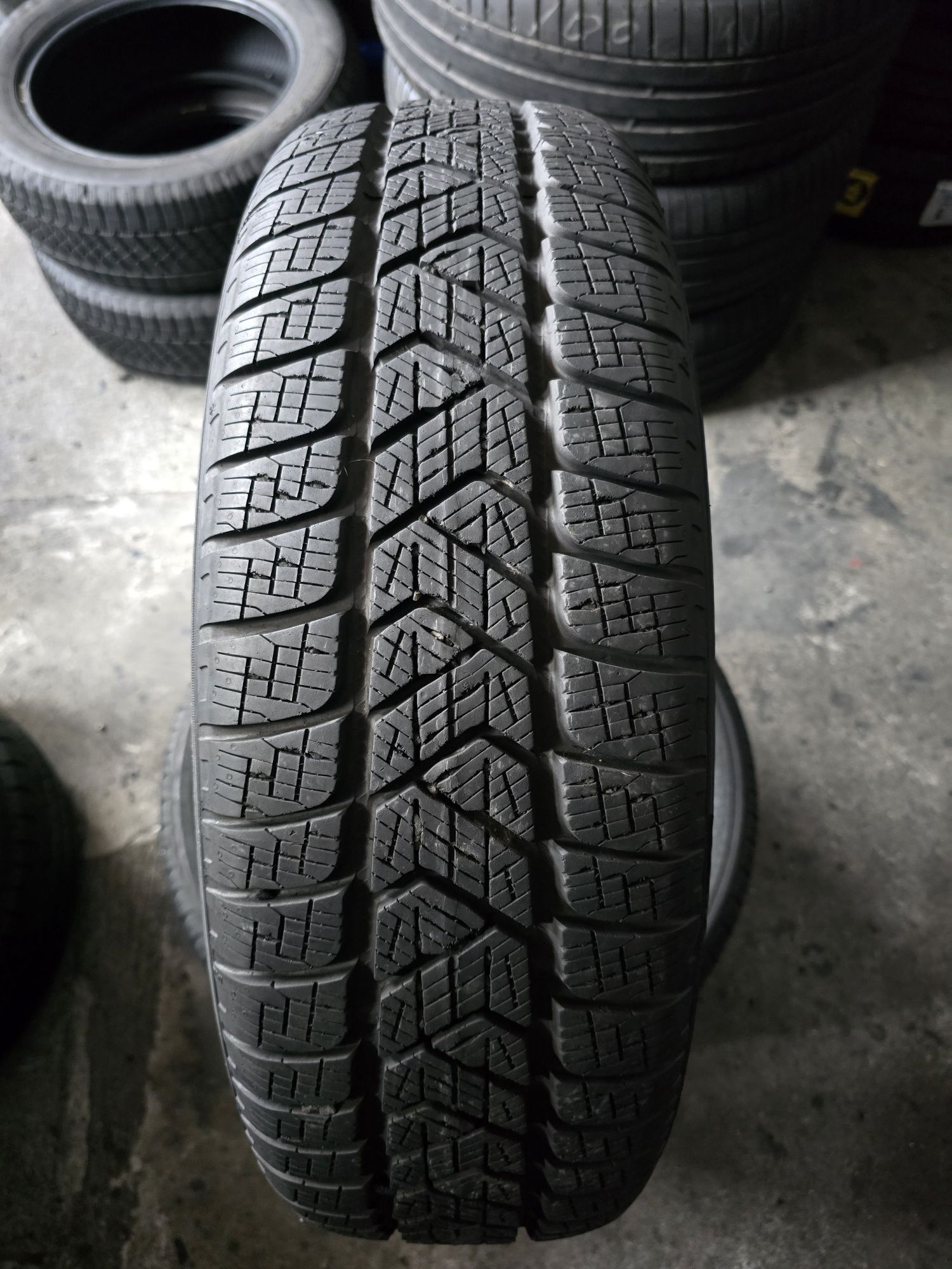 Pirelli 215/65 R17 99H MS iarnă