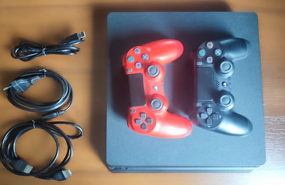 PS4 slim на 1 Tb