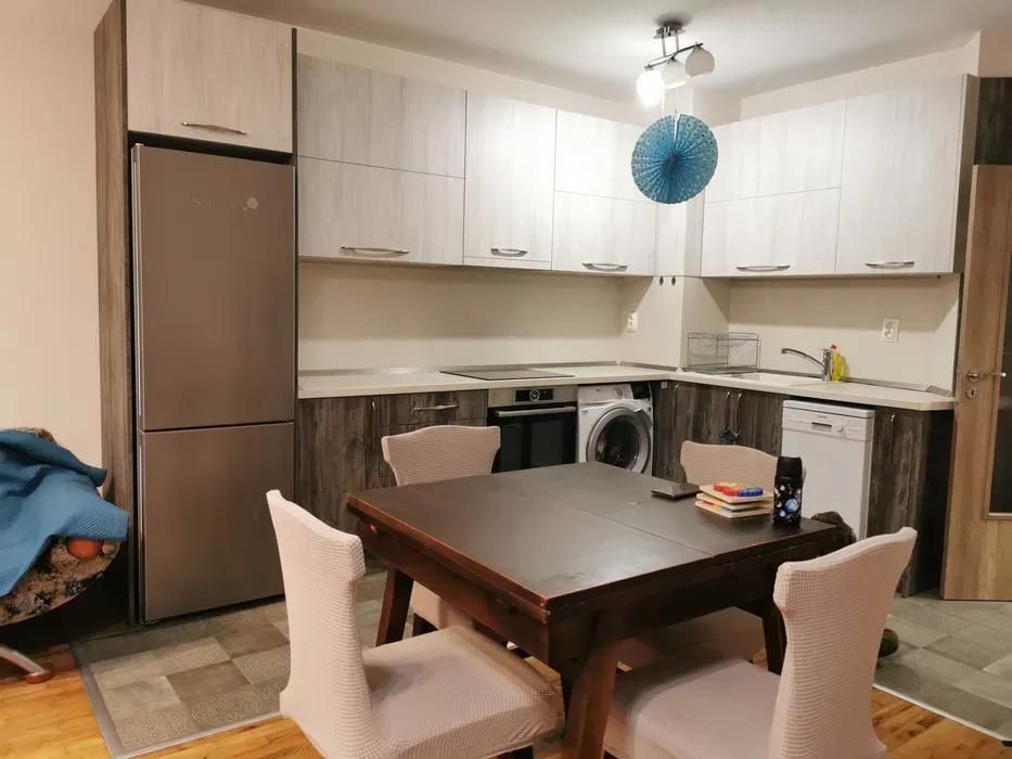 Тристаен апартамент, под наем, кв. Бриз