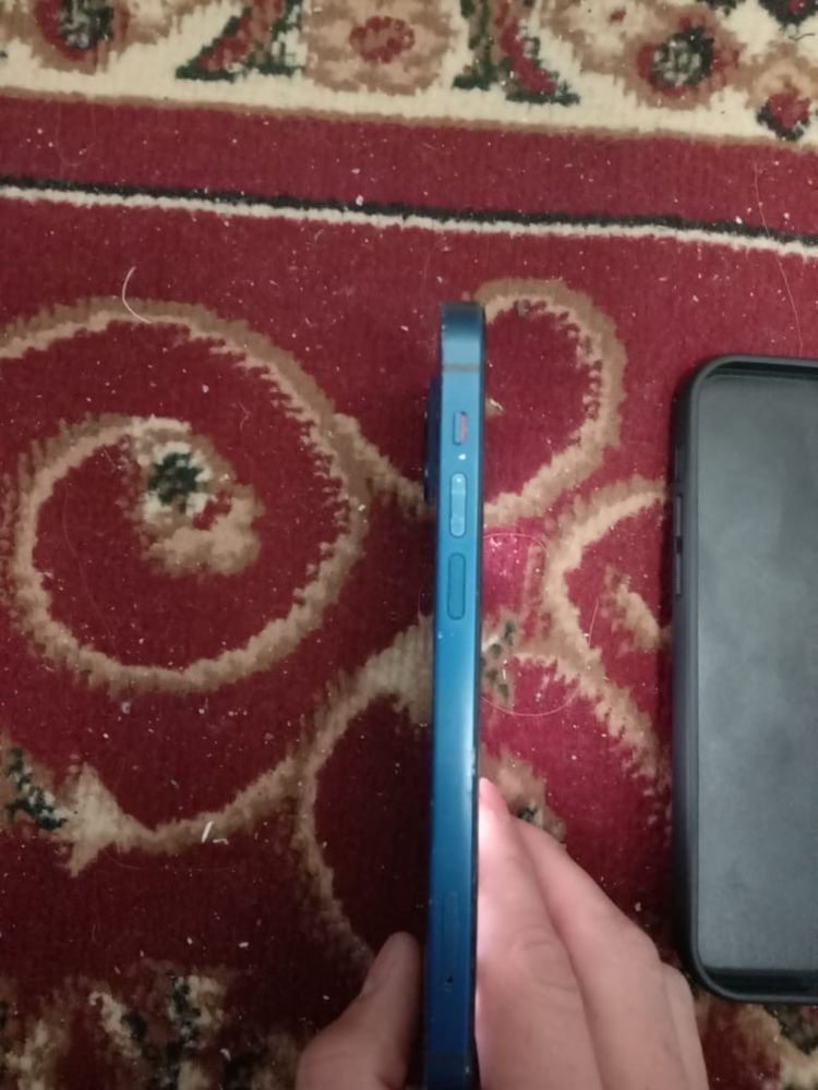 iPhone 12 84% акбб