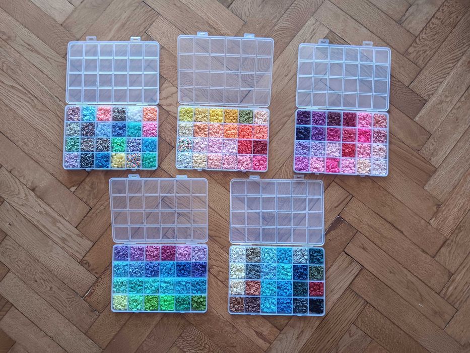 Мъниста за правене на гривни, гердани и други.