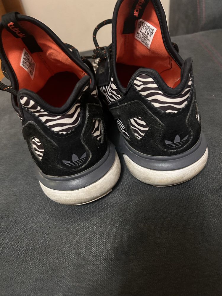 Adidas Tubular 44