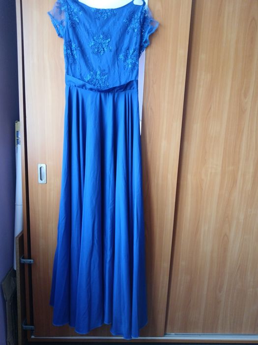 Vând Rochie Eleganta Satin cu Dantela Italia Mărimea M