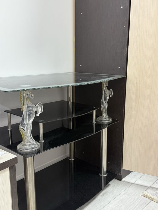 Стол для ТВ зоны