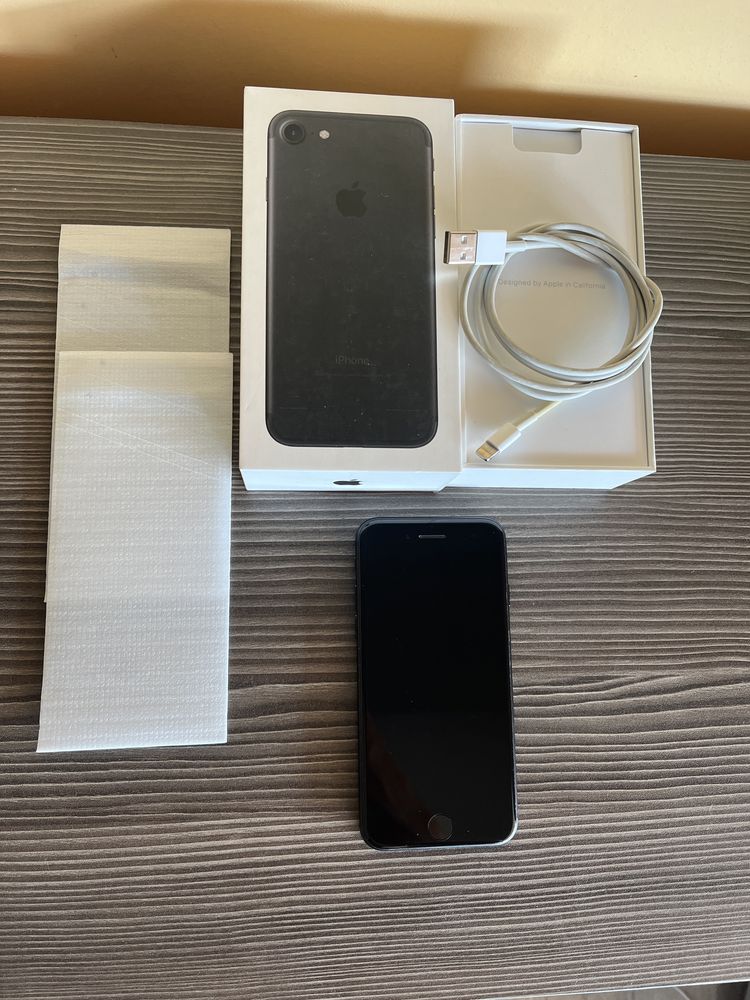 IPhone 7 32GB много запазен