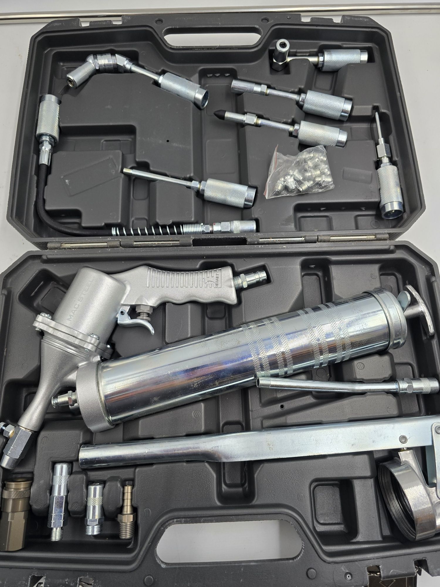 Gresor pneumatic