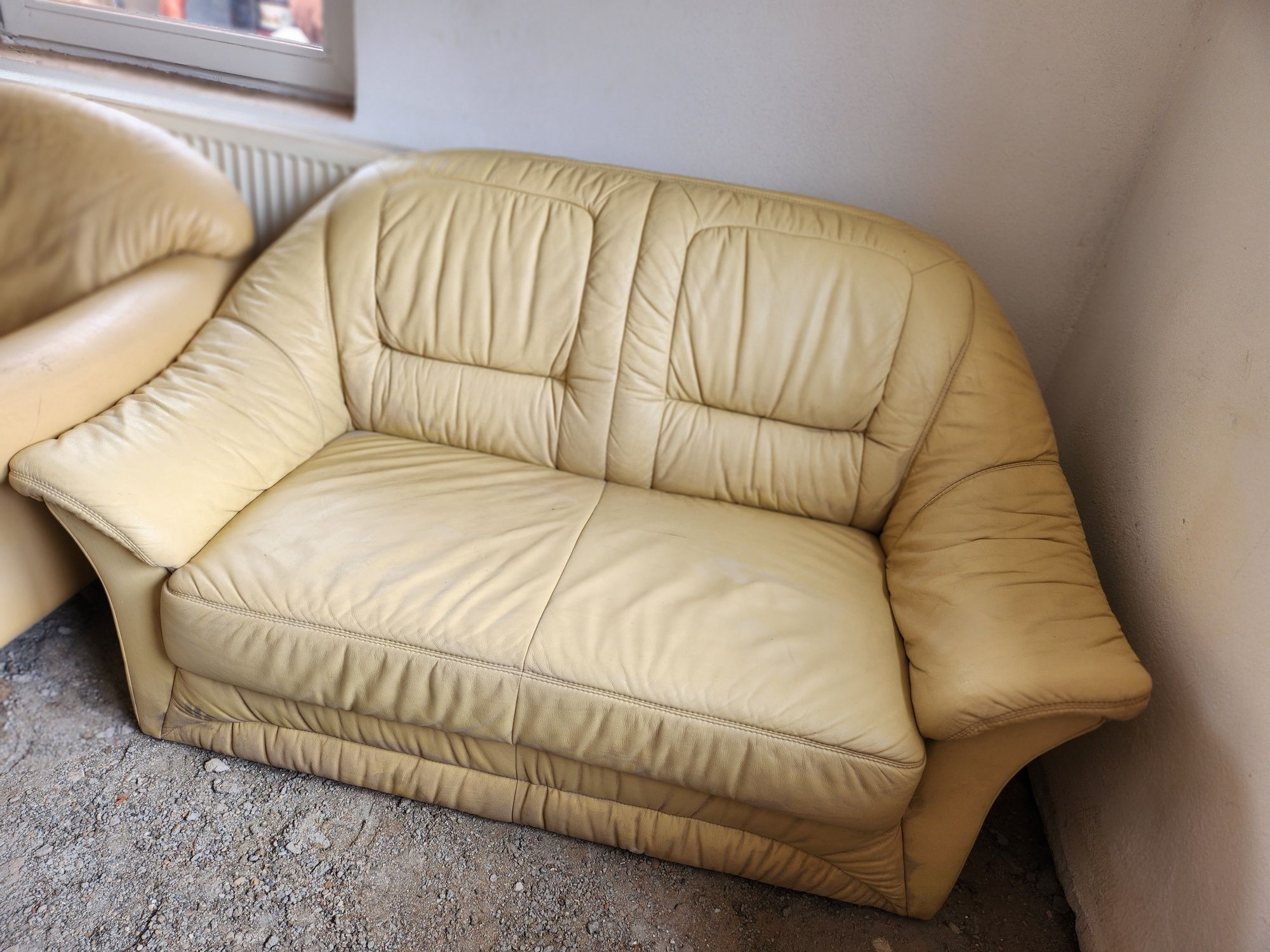 Vand canapele piele
