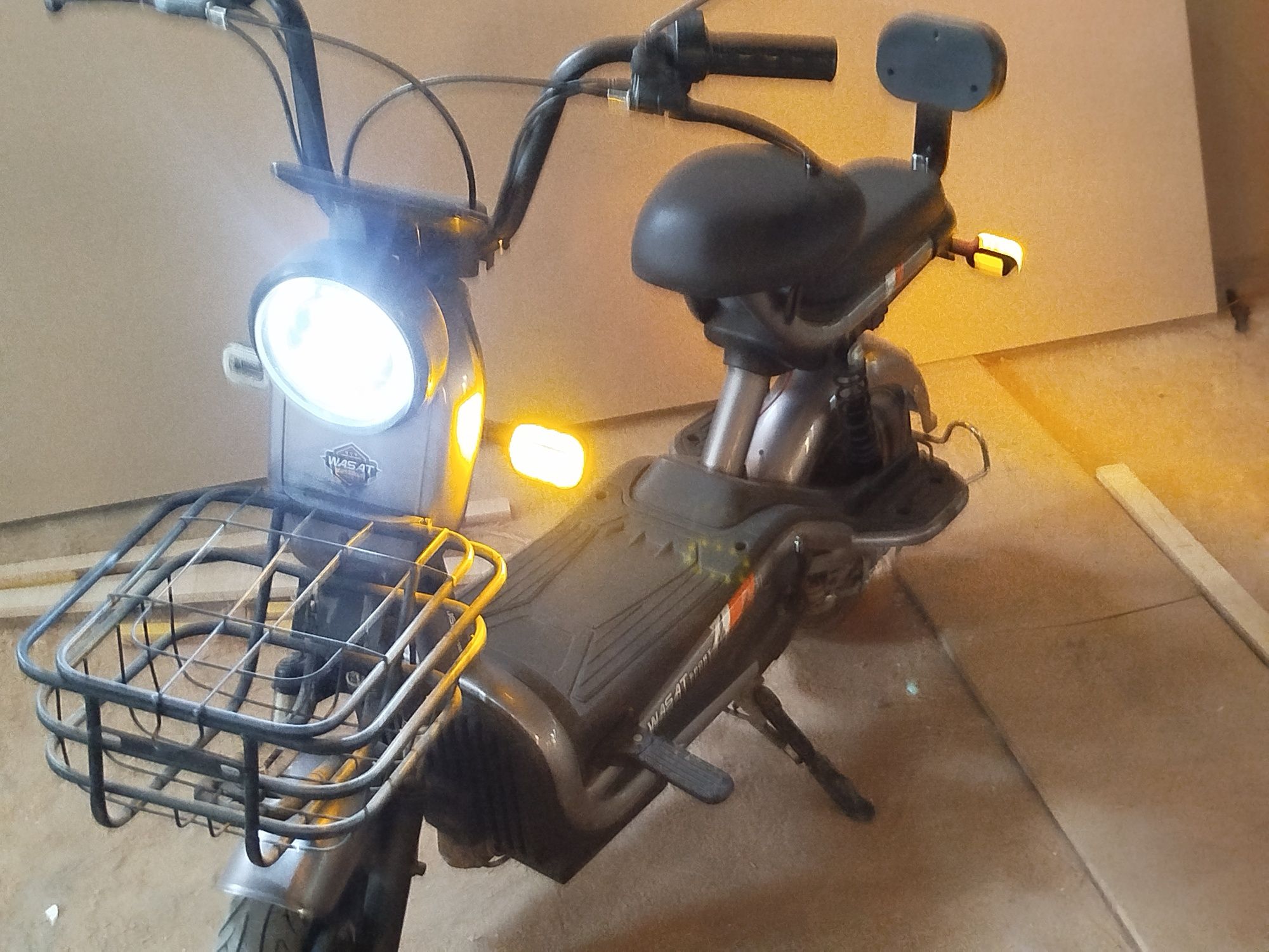 Скутер wassat 150$