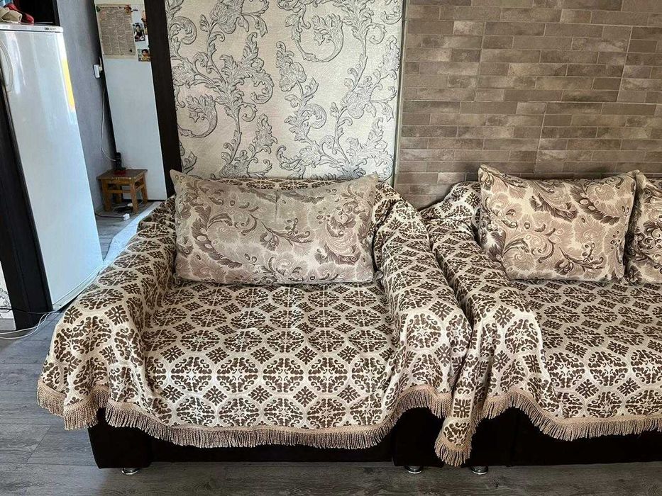 Продам комплект мягкой мебели для гостиной 3+2+1 Срочно!