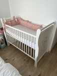 Patut din lemn Baby Needs pentru copii