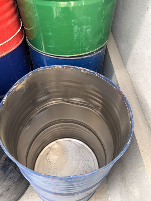 Temir bochkalar sotiladi