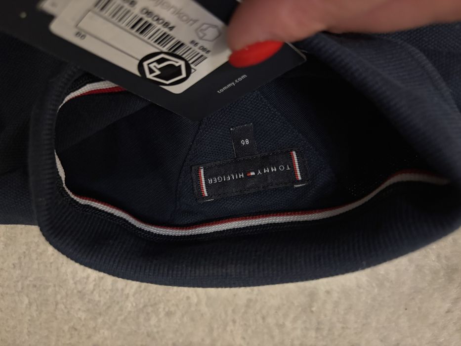 Tricou NOU CU ETICHETA Tommy Hilfiger marimea 86