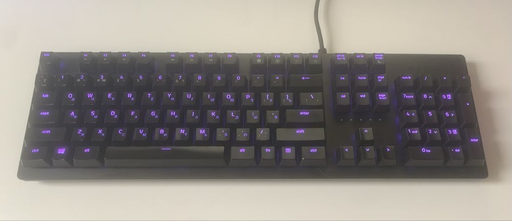 продам механическую клавиатуру Razer