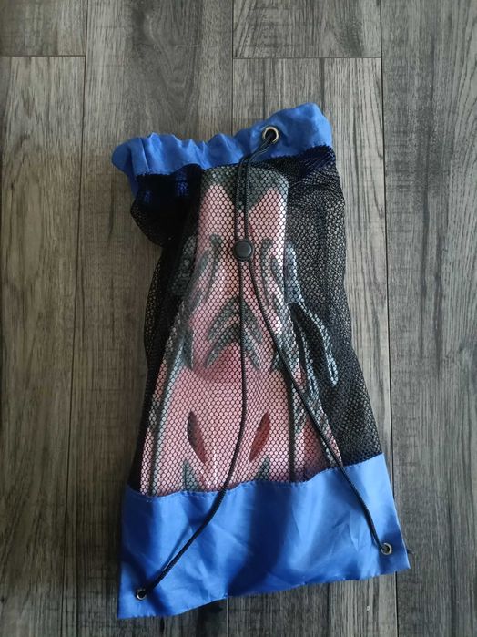 Vând labe de înot/scub diving copii mărime S/M, 9-13 ani.