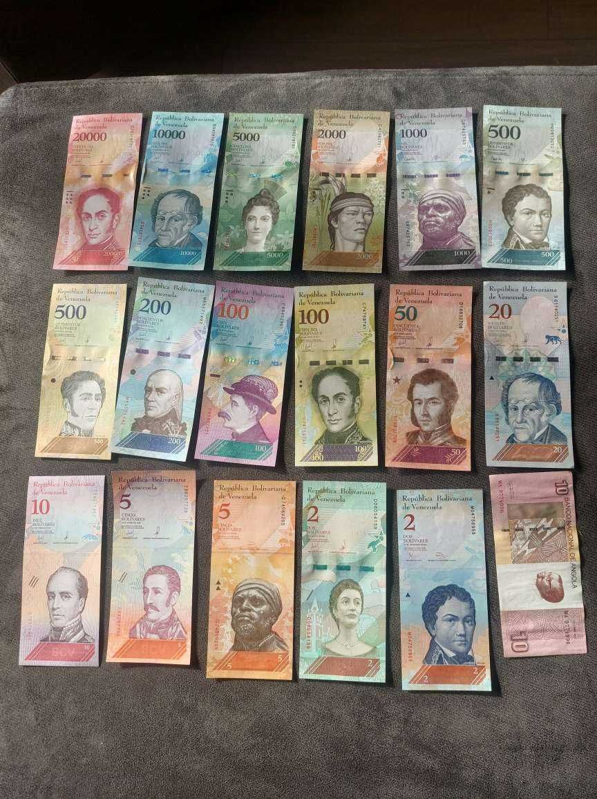 Лот Банкноти от 100 броя (без повтарящи) UNC