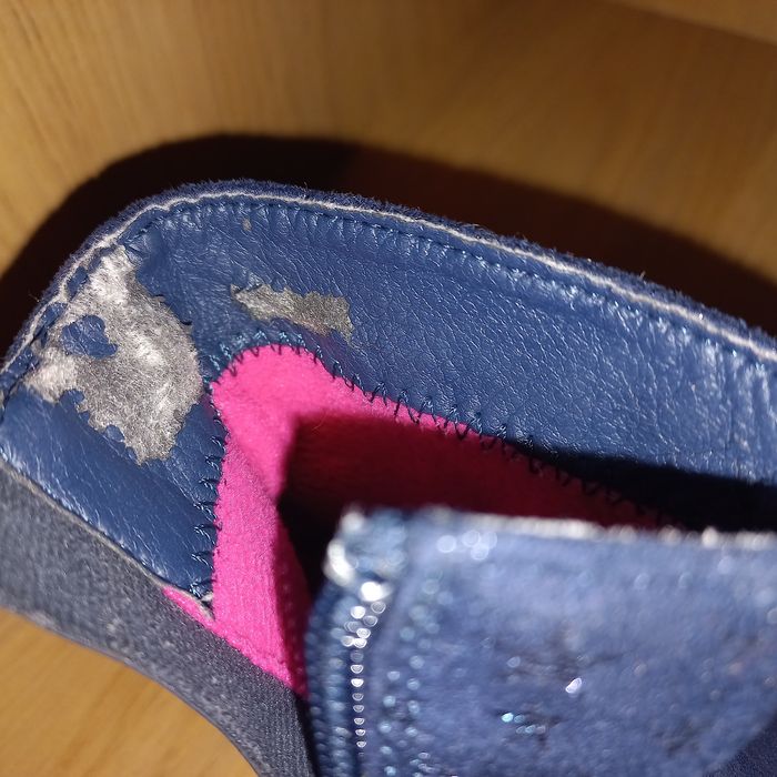 Vând ghetuțe mar. 22