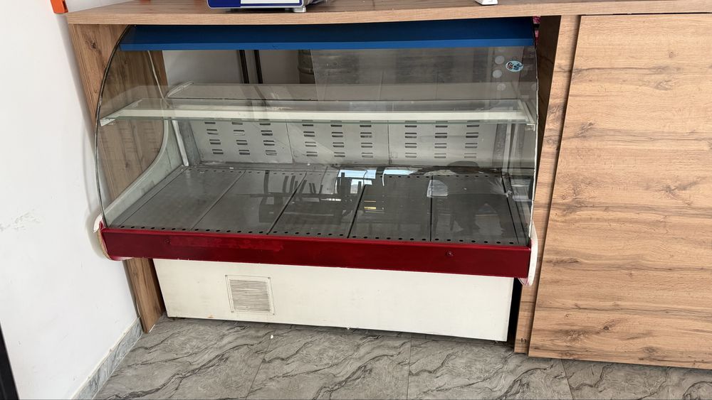 Холодилник магазинге