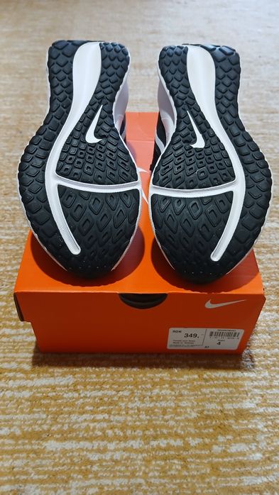 Adidasi dama NIKE originali