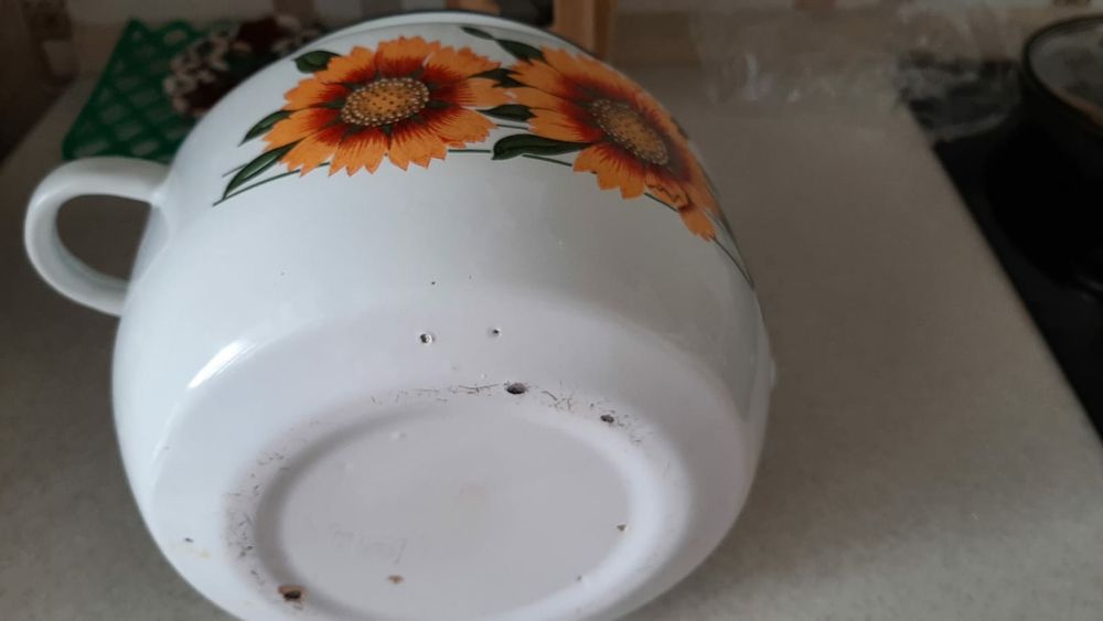 Кастрюля      ^^^