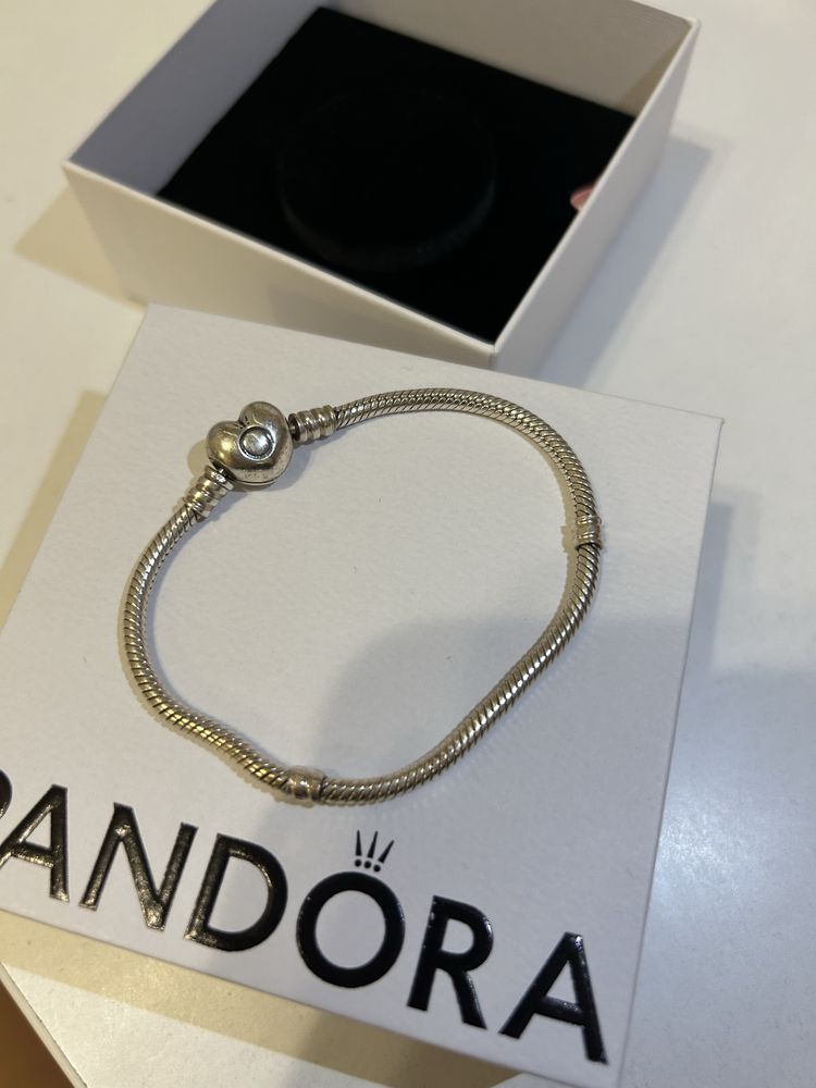 Гривна Pandora за талисмани