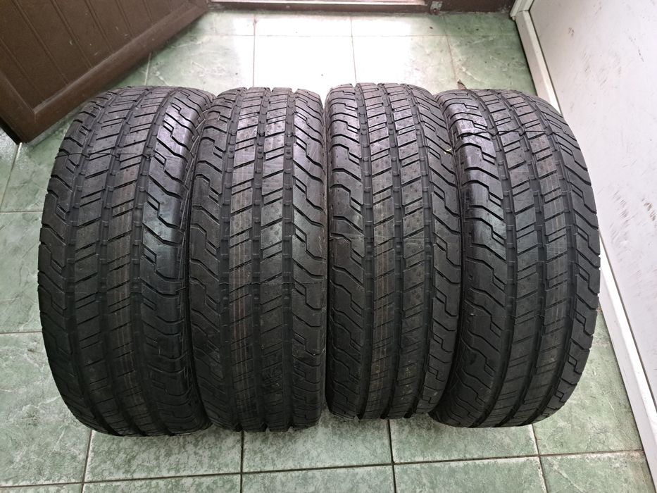 4 anvelope 205/65 R15 C Continental noi