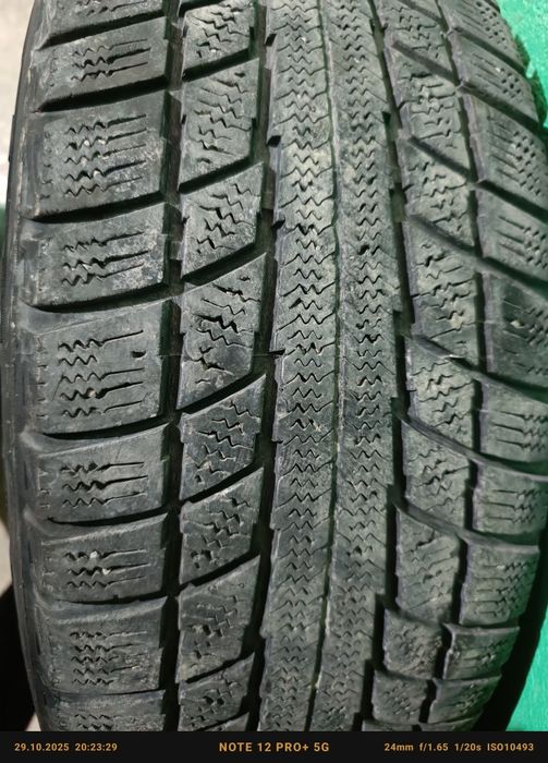 Шины зимние  16 размер трианжел