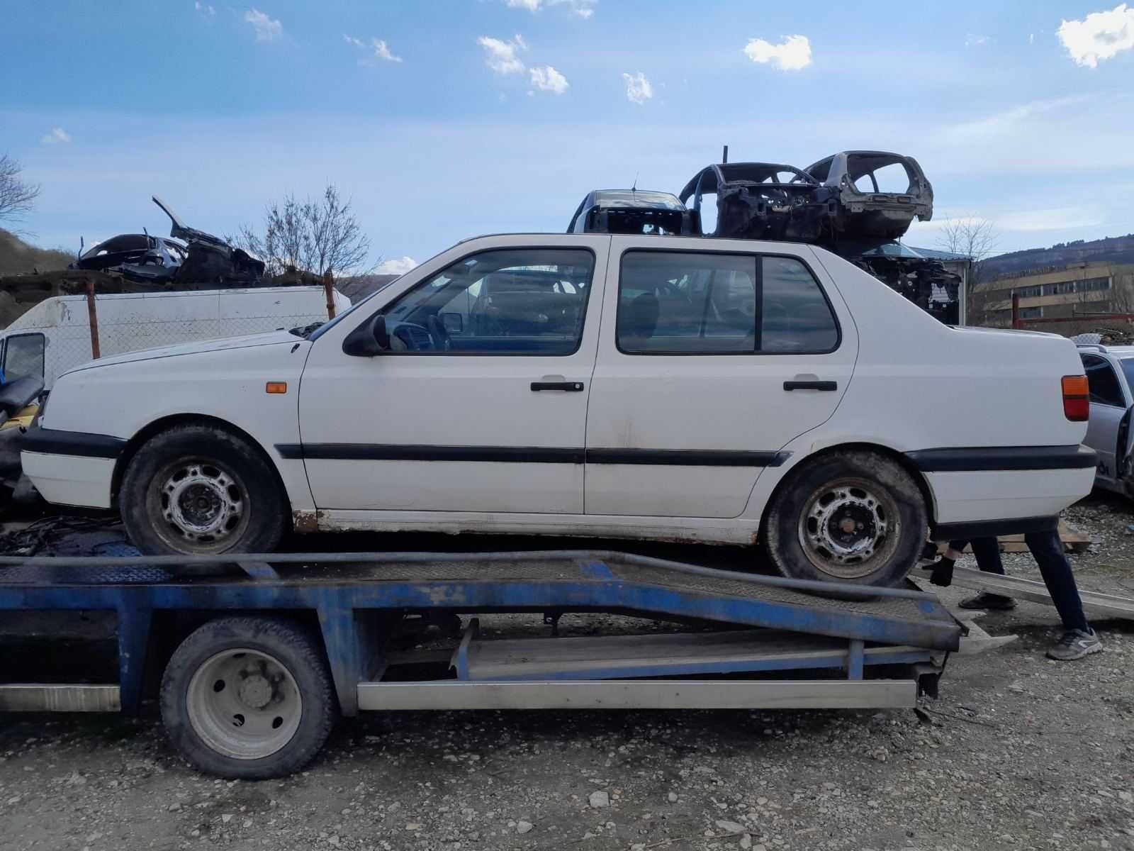 VW Vento 1.8 mi, 1994 г на части