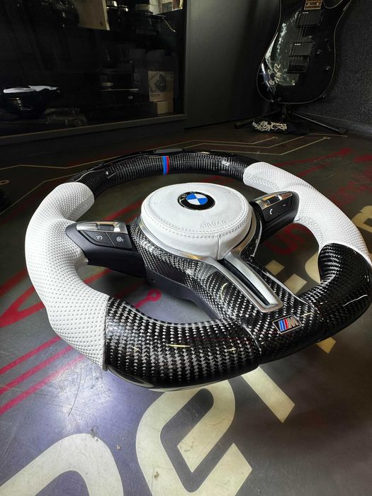Volan BMW M CARBON / LED / Vibratii / Incalzire / DISTRONIC! SERIA F/E