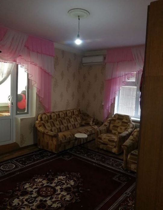 Сдаётся квартира . ДСК ( базарчик )