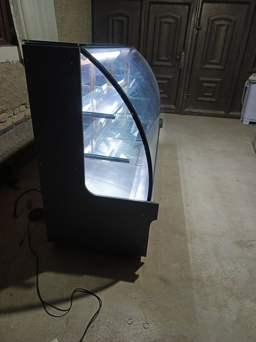 Pishiriqlar uchun xaladelnik sotiladi