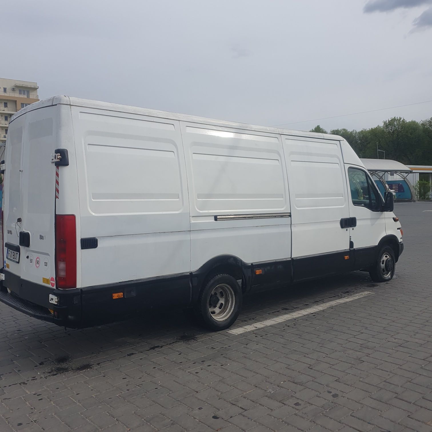 Vând iveco daily 2.8