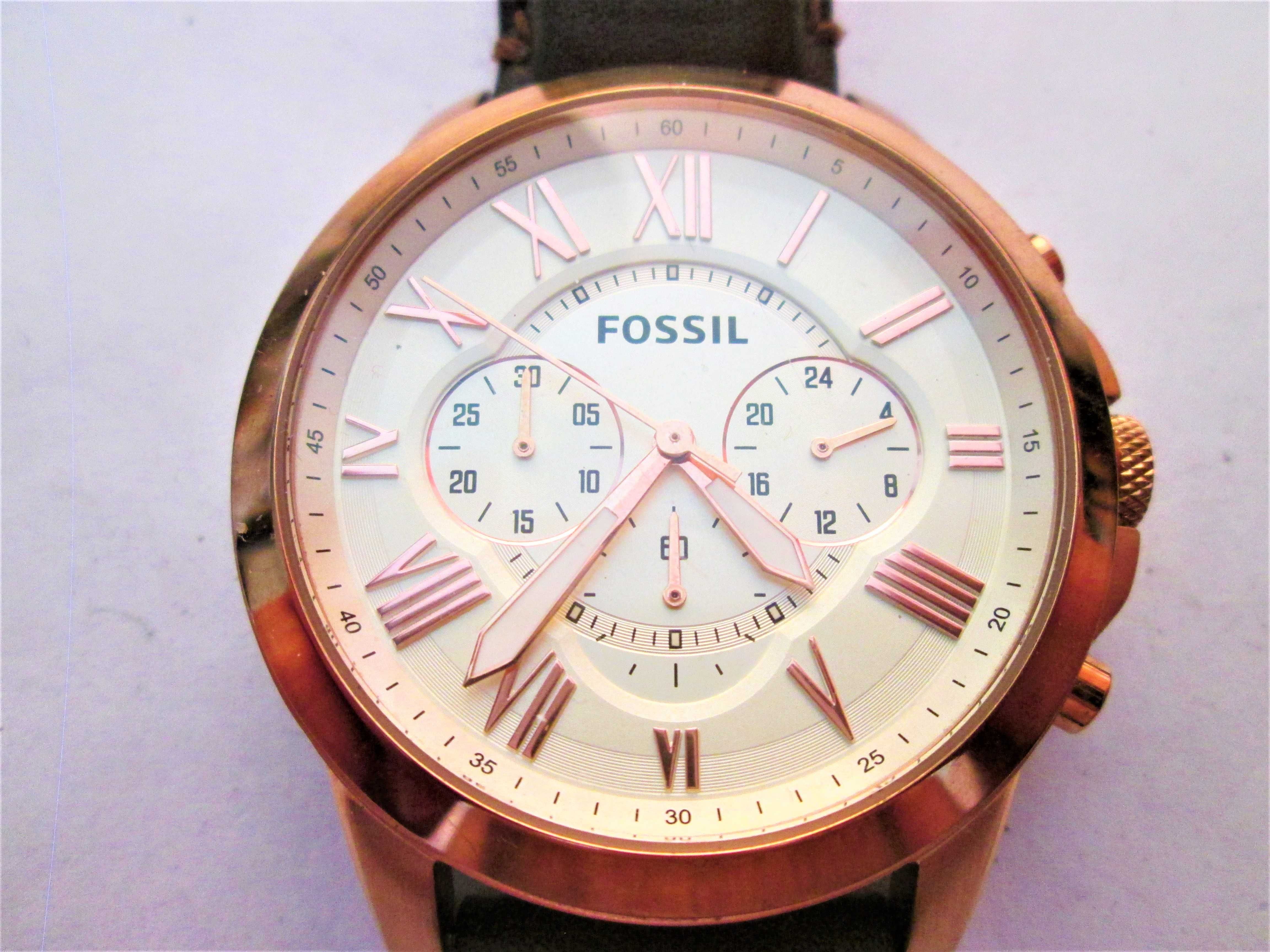 ceas Fossil Chronograph Quartz placat cu aur
