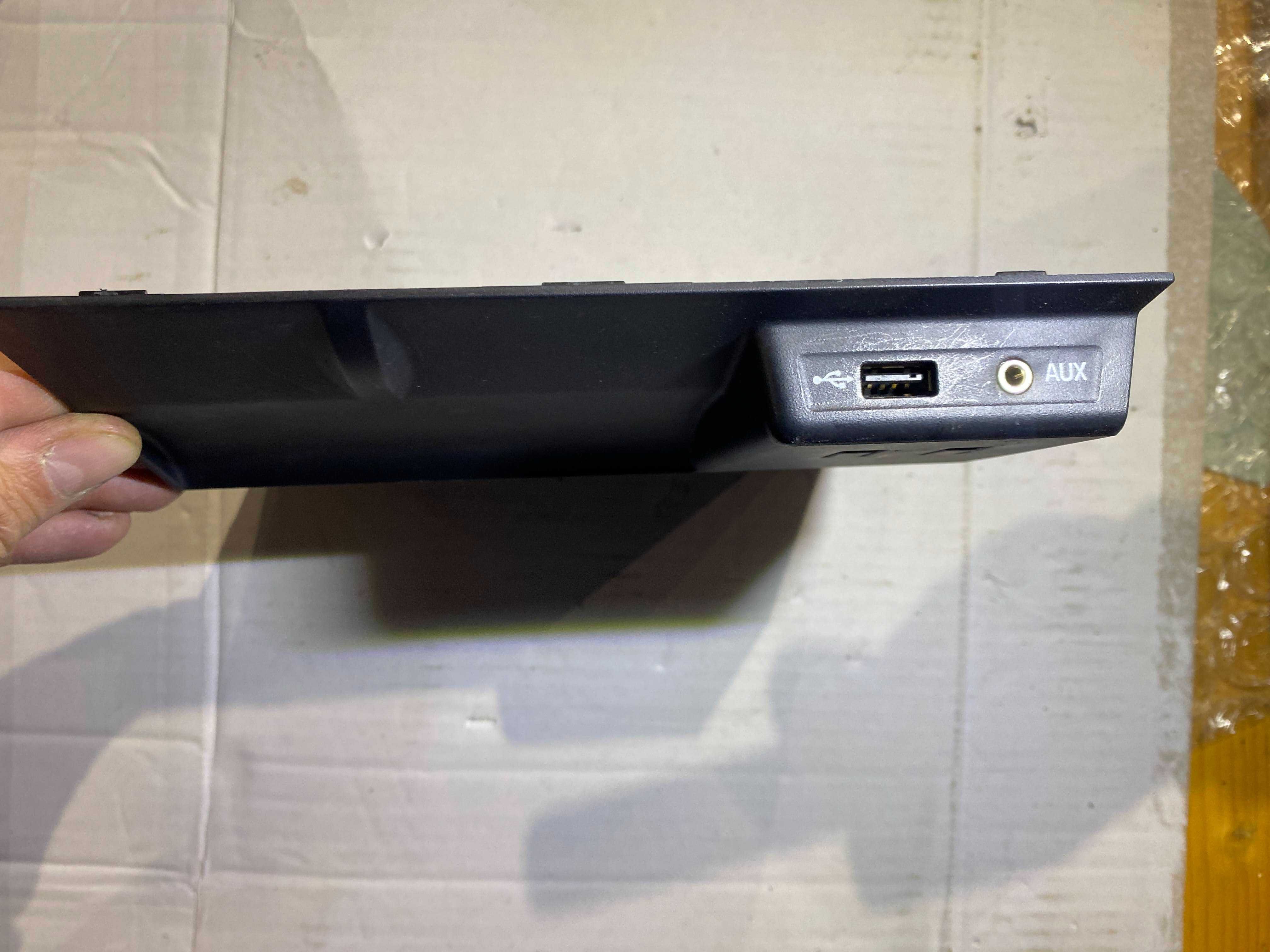 USB, AUX, интерфейс, гнездо, 5Q0035724, Skoda Octavia, Октавия 2018