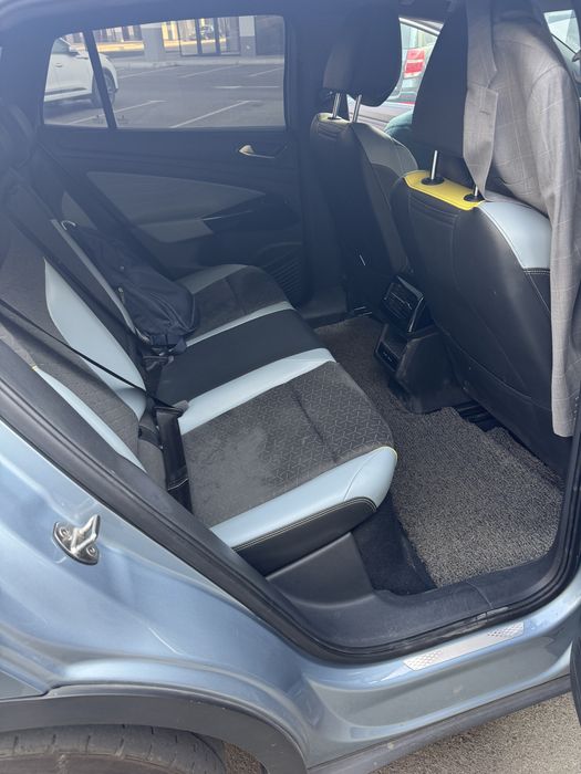 Volkswagen ID4 crozz pro (eng full pozitsiyasi)